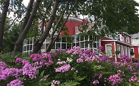 Auberge De La Tour Du Lac